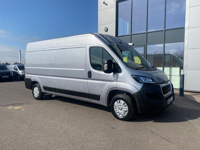 Long Wheel Base High Top Business Van Hire